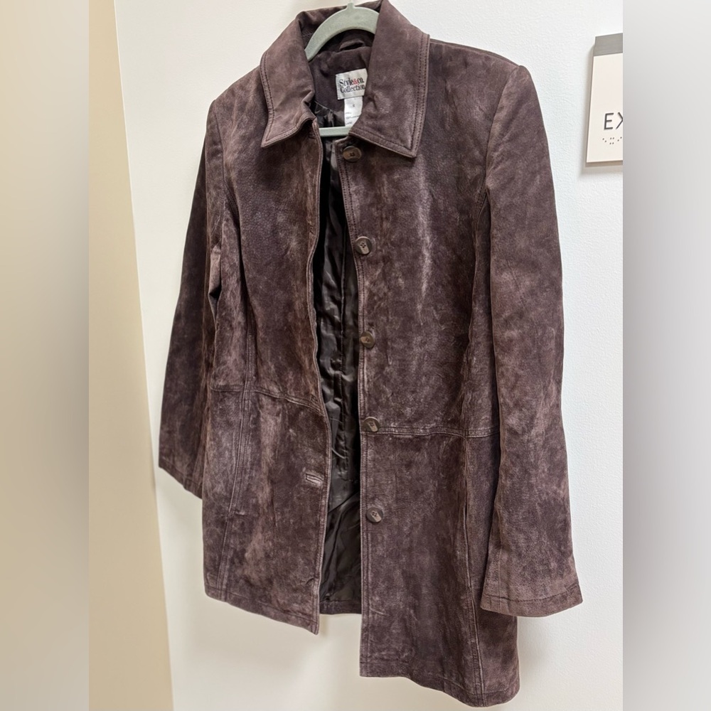 grungetastic leather jacket in good condition